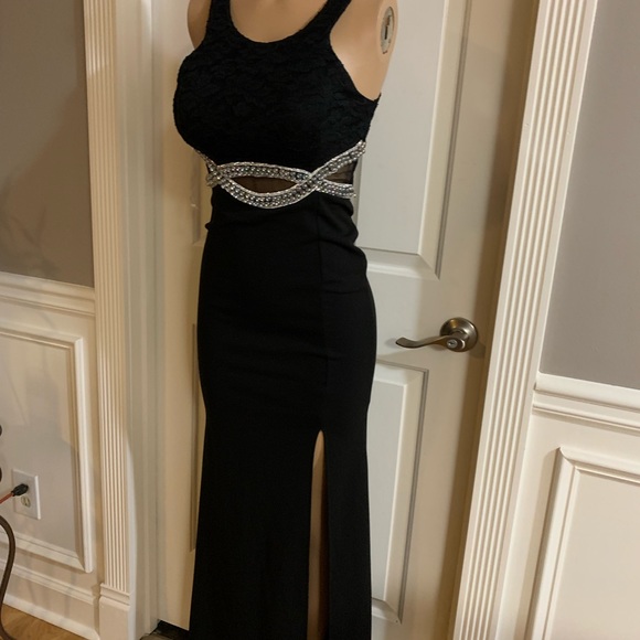 Women’s junior black lace top halter maxi bodycon dress size (S) sleeveless - Picture 5 of 10